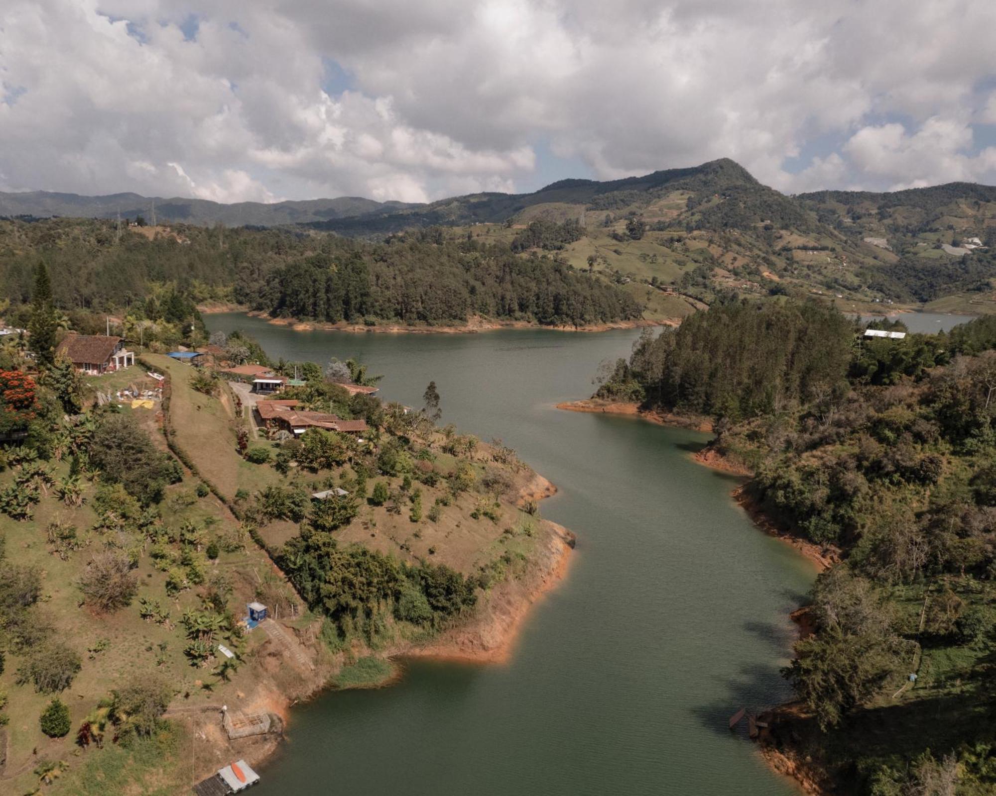 Ibuku Hotel Guatape - Chalets Екстер'єр фото